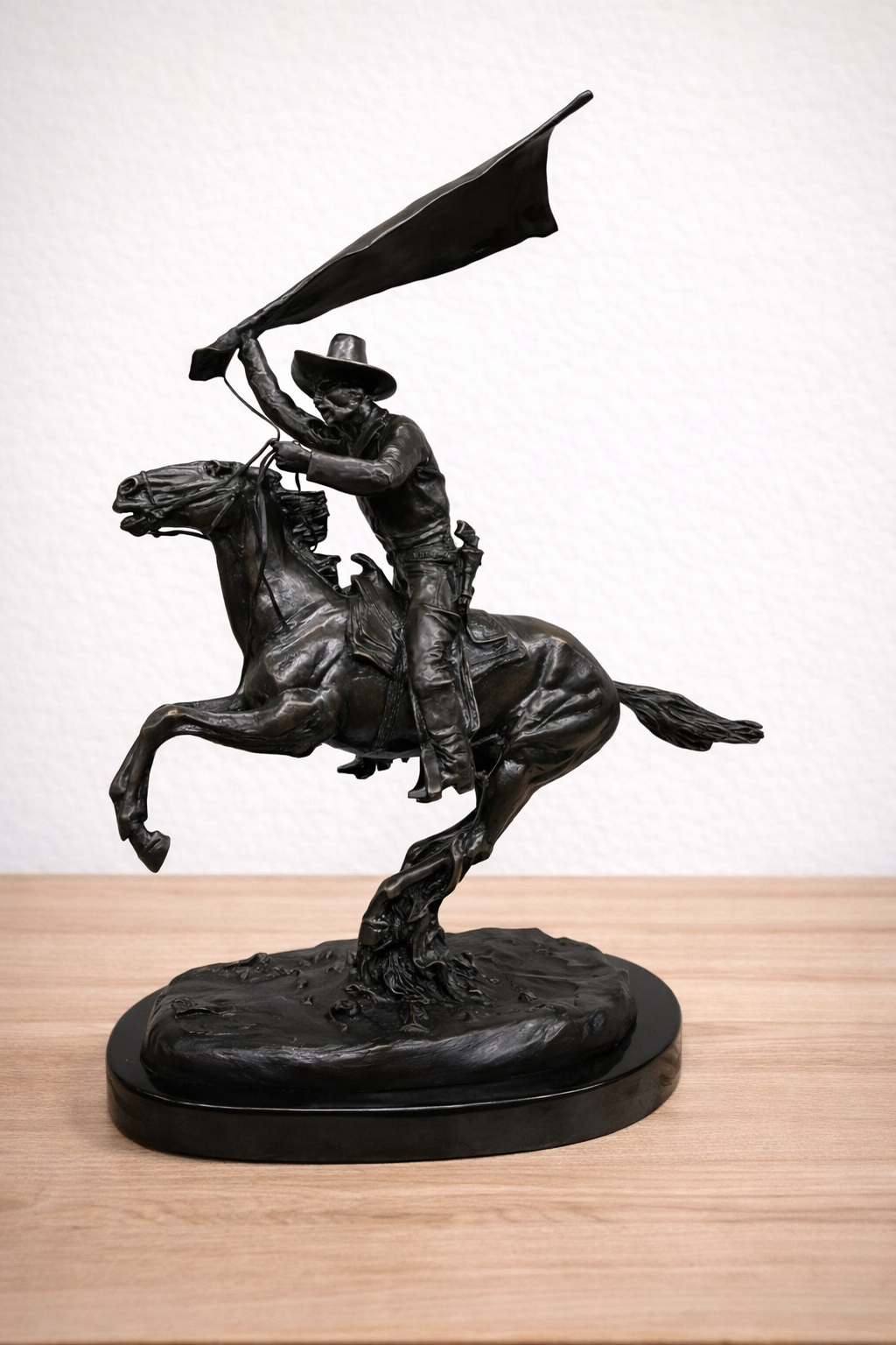 Bronco Saddle