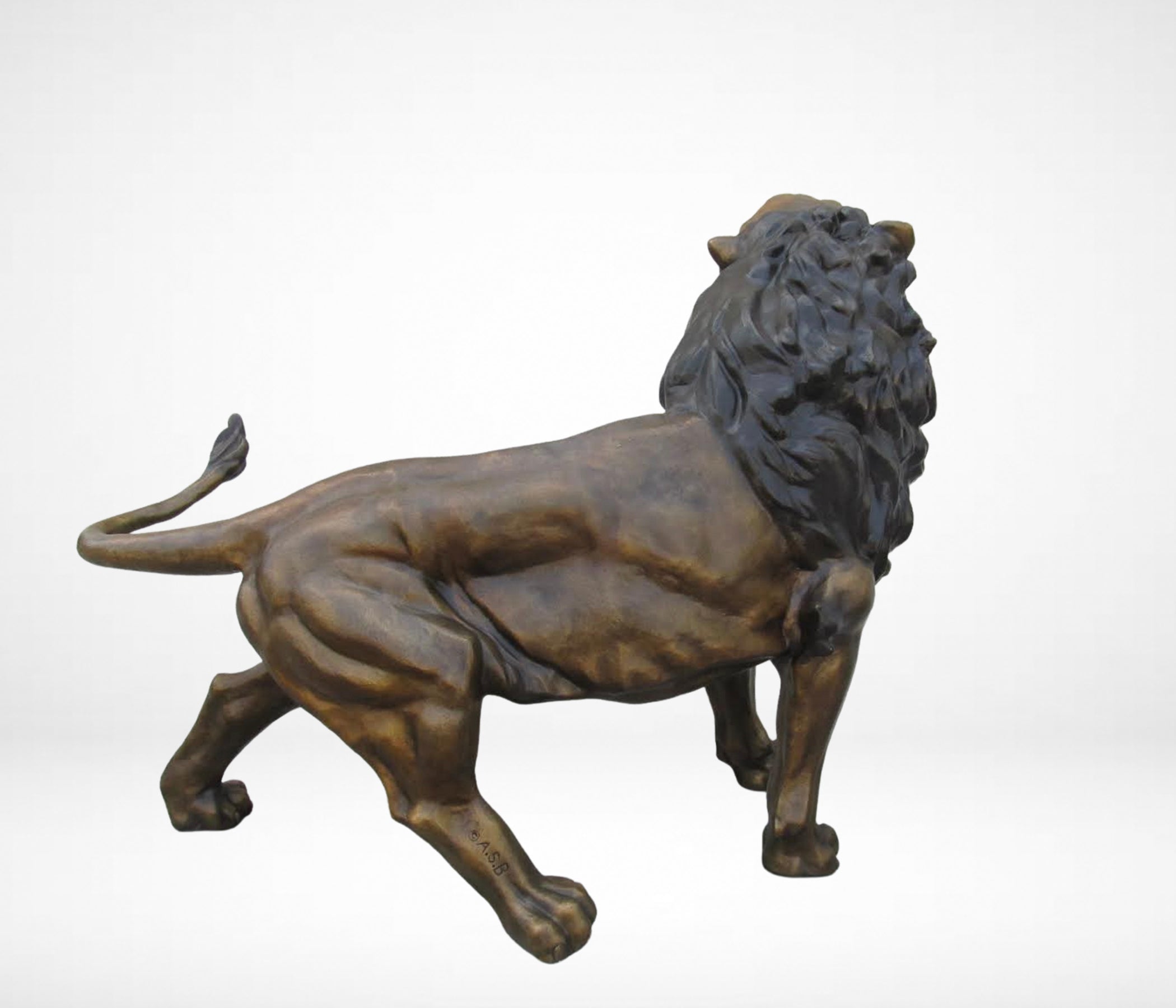 Monumental Savage Lion